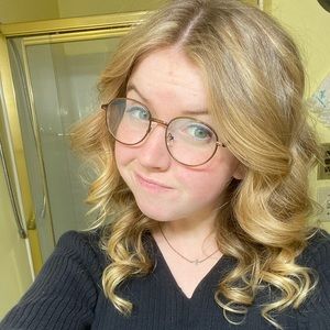 Meet your Posher, Lindsey